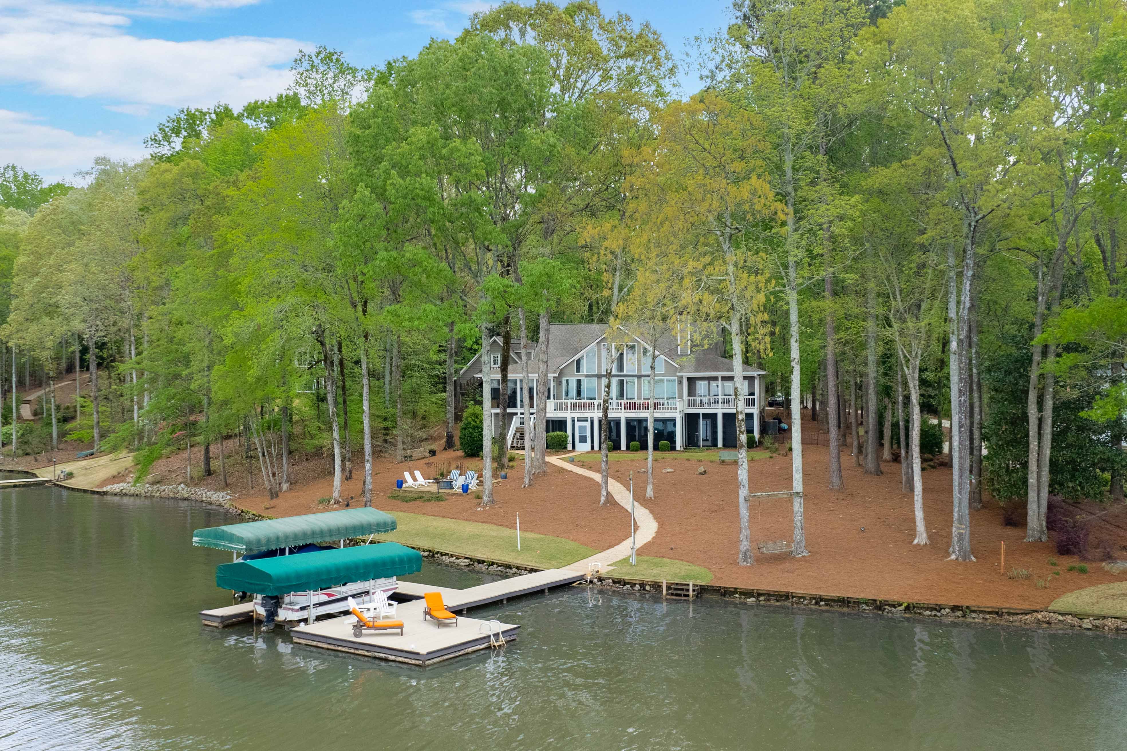 261 Reynolds Drive image 1